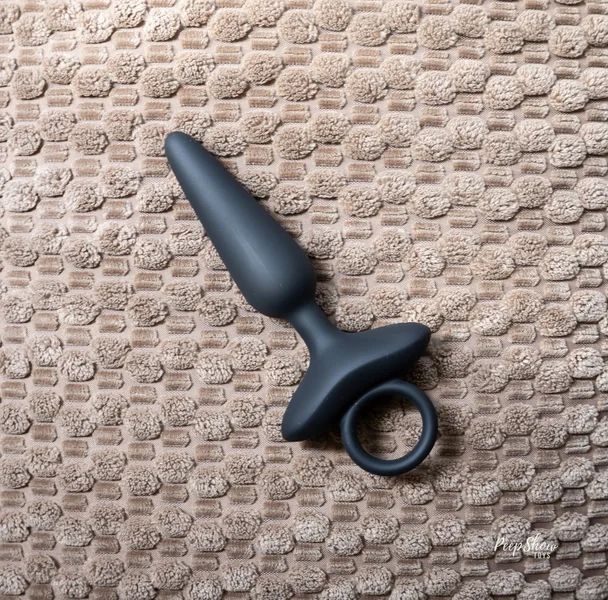 Flared Slim Vibrating Butt Plug — image 4 of 14