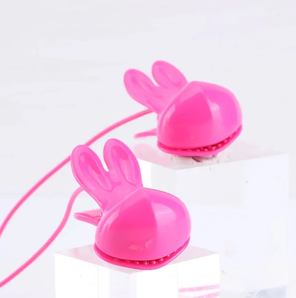 Molli Vibrating Nipple Clamps — image 16 of 18