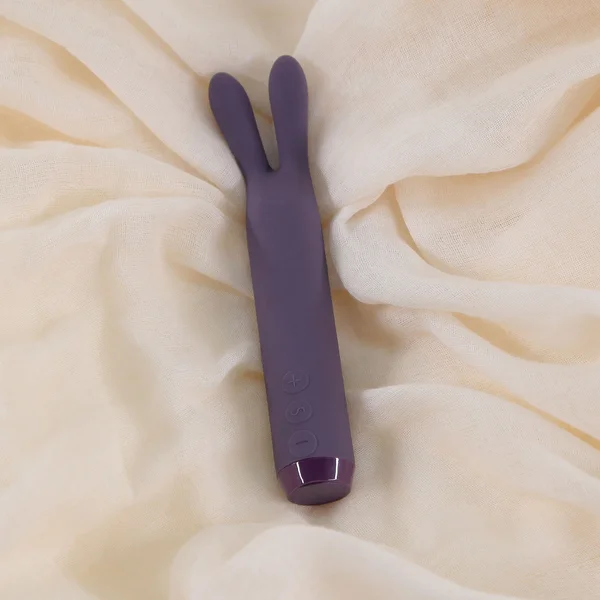 Je Joue Rabbit Bullet Silicone Vibrator For Intense Clitoral Stimulation — image 6 of 23