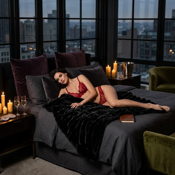 Fascinator Fur Luxe Queen Waterproof Love Throw — image 25 of 25