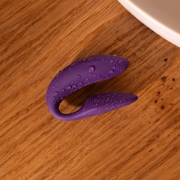 We-Vibe Sync 2 Rechargeable Silicone Remote & App Controlled Couples Vibrator - Purple — image 10 of 13