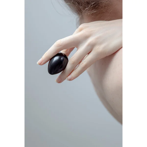 Chakrubs Xaga Yoni Egg Obsid nondrilled — image 8 of 11