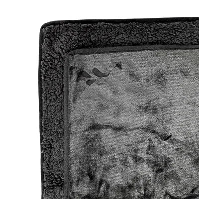 splash blanket the og black l