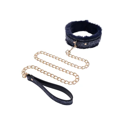 cougar fur collar and leash
