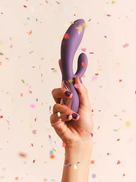 LELO Ina Thrust App-Controlled Thrusting Rabbit Vibrator — image 7 of 13