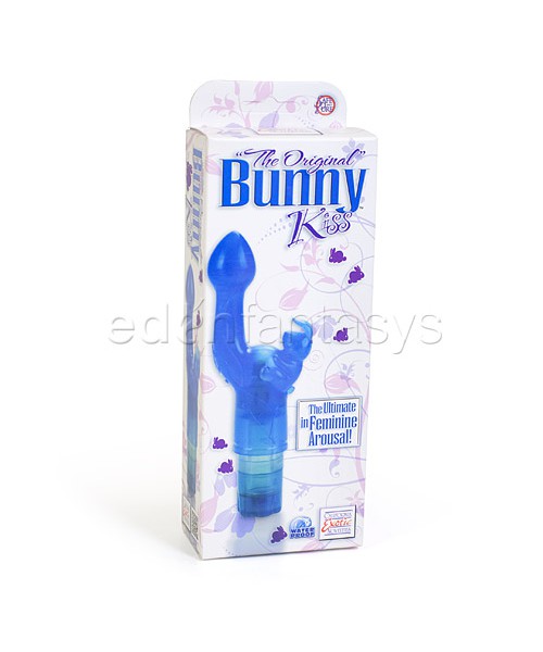 Original bunny kiss — image 6 of 6