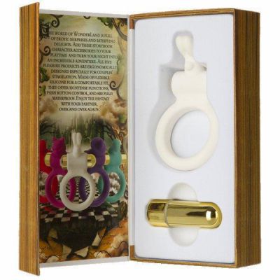 Wonderland C ring The White Wabbit