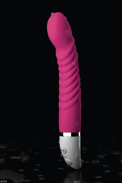 Pipedream 5.25" Textured Curved Vibrator — image 6 of 6
