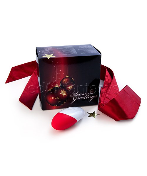 Siri and Intima holiday gift set
