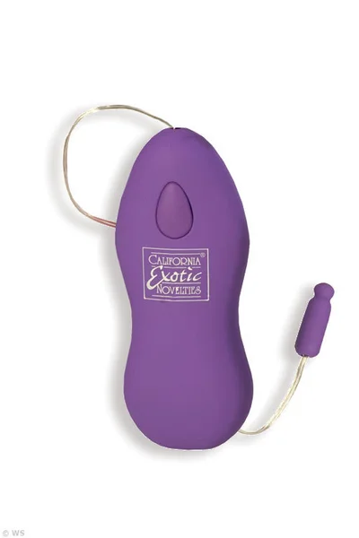 California Exotic Whisper Quiet Micro Heated Bullet — image 4 of 8