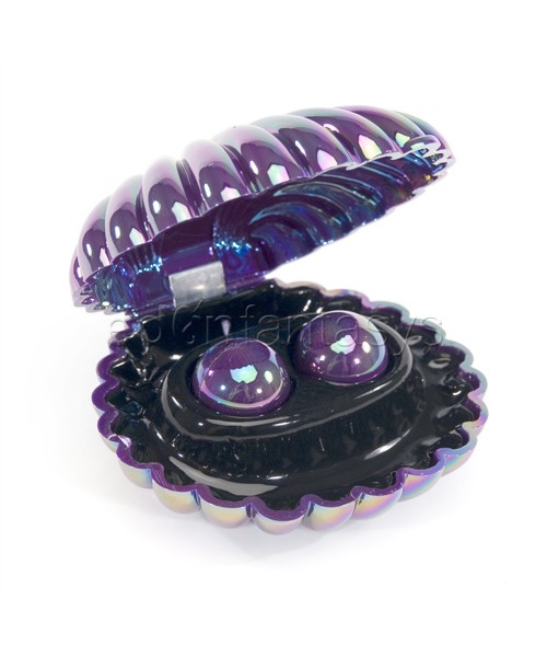 Opulent pearls