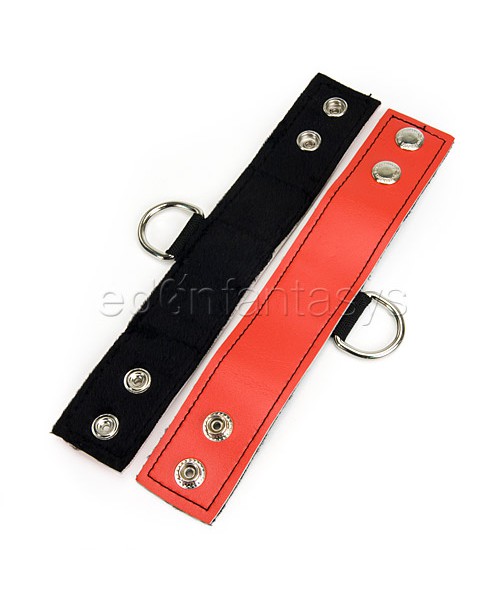 Rouge wrist cuffs — image 5 of 7