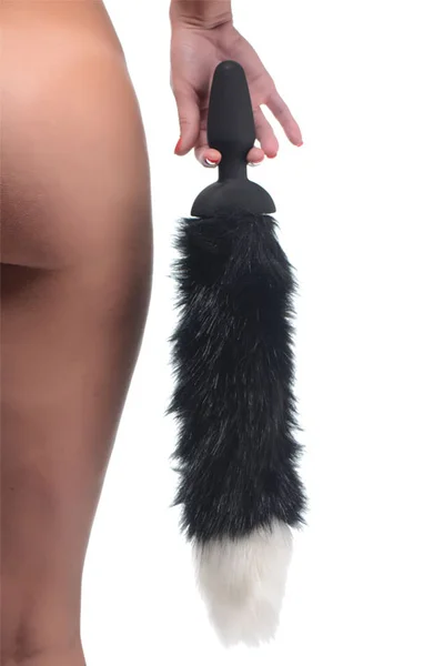 Tailz Wagging & Vibrating Fox Tail 5" Butt Plug With Remote — image 16 of 25