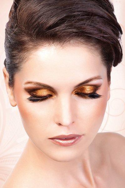 Black-Brown Deluxe Eyelashes