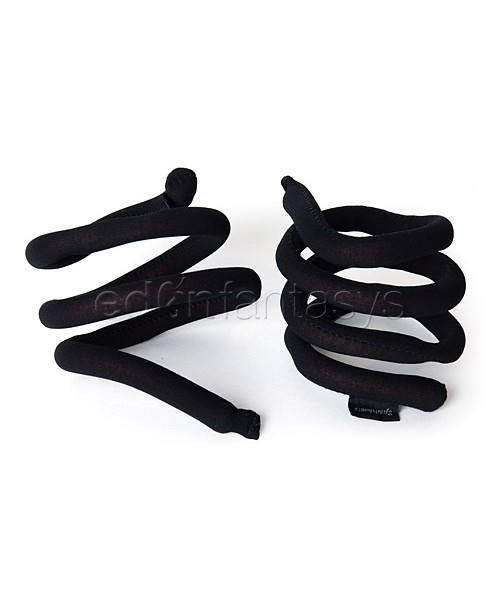 Twisted love ties