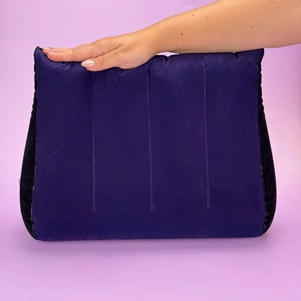 Inflatable position pillow — image 7 of 9