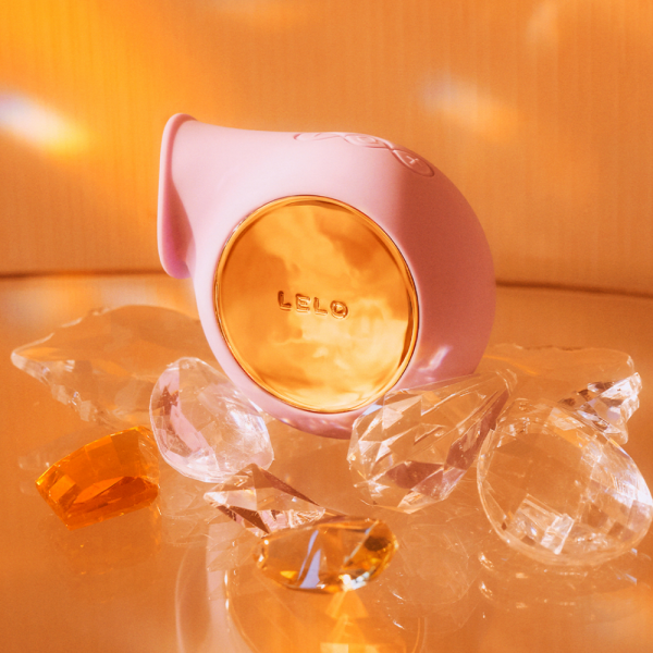 LELO Sila Sonic Clitoral Massager