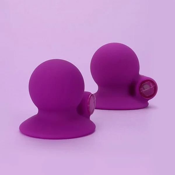 Vibrating nipple sucker — image 6 of 11