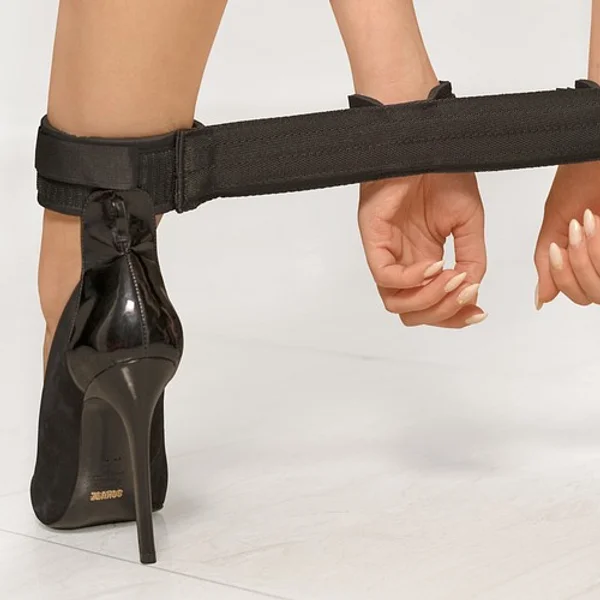 Bend over bondage bar — image 6 of 8