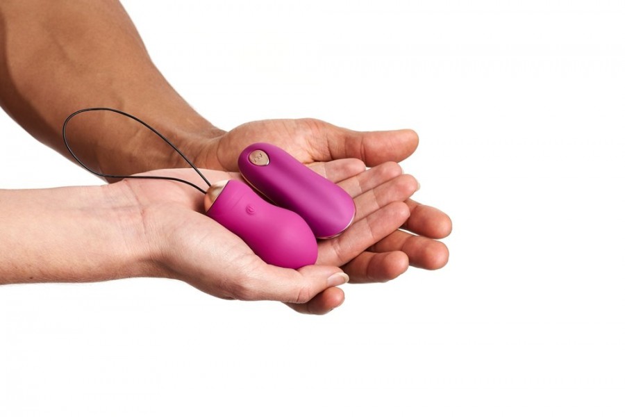 So Divine Addicted Vibrating Love Egg With Remote Control
