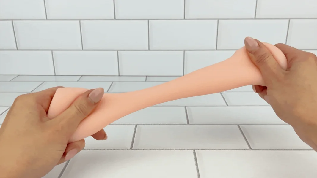 Realstic Handheld Stroker — image 18 of 21
