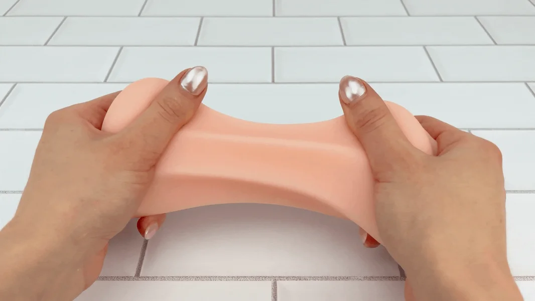 Easy Grip Masturbator — image 15 of 21