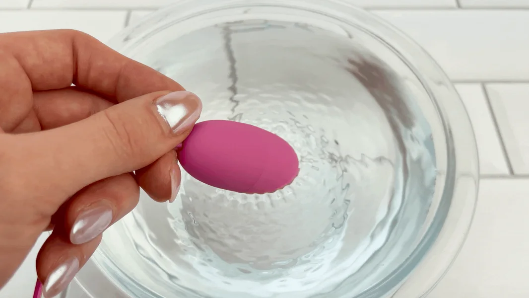 USB Plug-In Vibrating Bullet - Multi Speed Dial — image 5 of 9