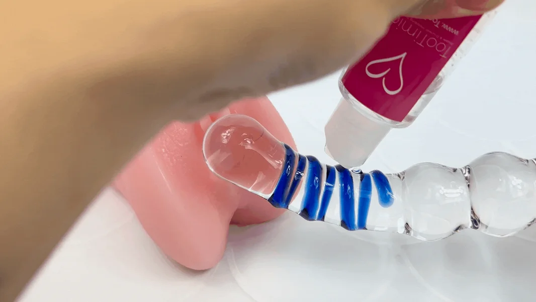 Jade Glass Gem - #1 Glass Dildo on TooTimid.com! — image 12 of 18