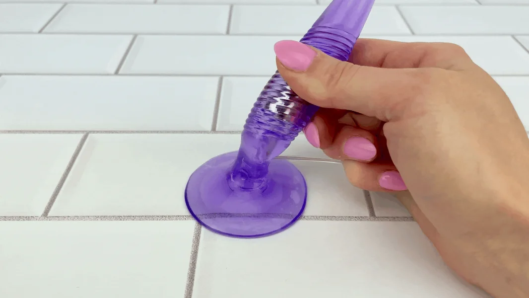 Cherry's Vibrating Twister Butt Plug — image 20 of 25