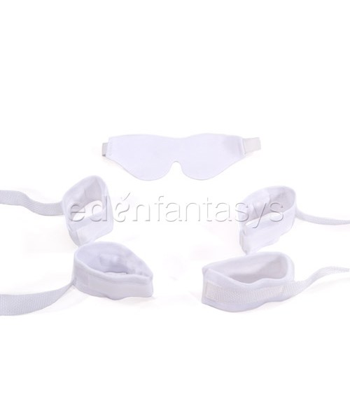 Bachelorette tie the knot kit