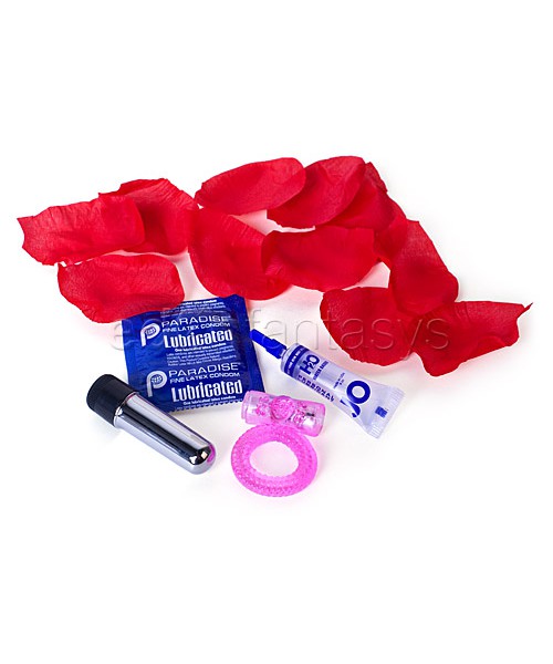 Traveler's romance collection kit