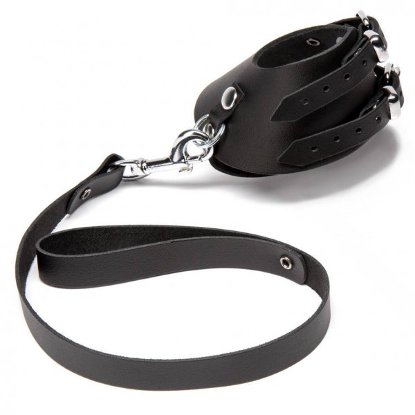 DOMINIX Deluxe Leather Ball Strap with Lead