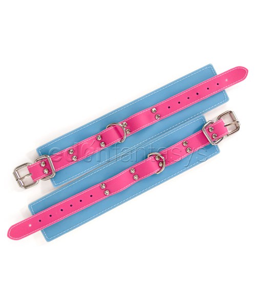 Fresh wrist restraints