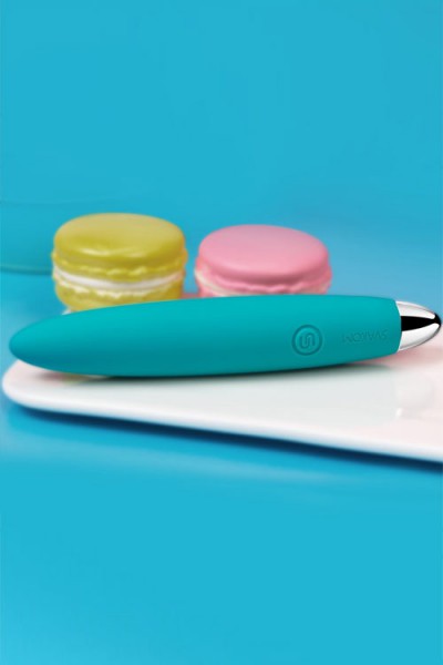 Svakom Daisy 4.9" USB-Rechargeable Silicone Clitoral Vibrator