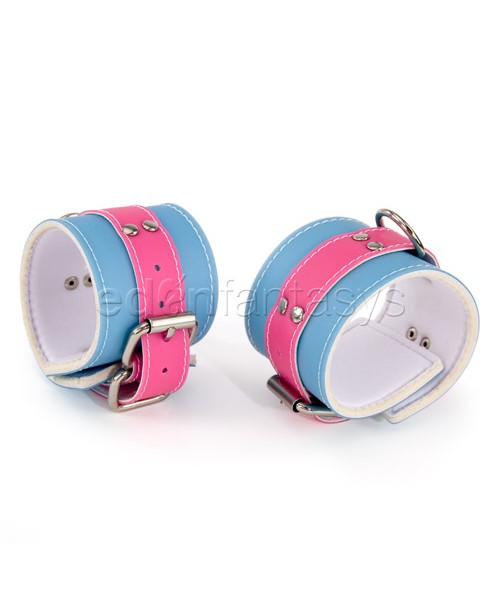 Fresh wrist restraints