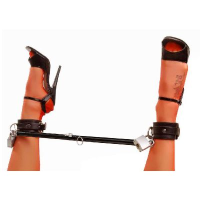 Adjustable Steel Spreader Bar Black