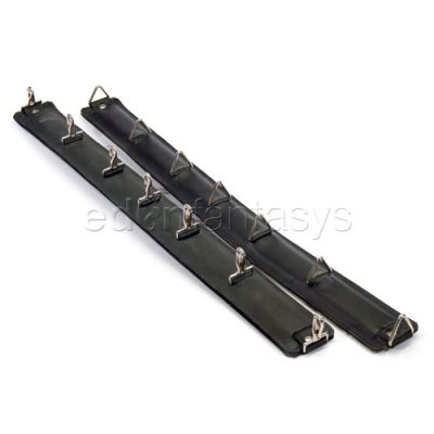 Spreader with triangles
