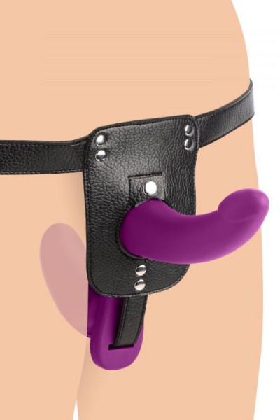 Strap U 9.5" Vibrating Strap-On With Harness & Remote