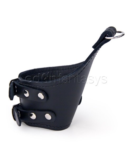 Single pull ball stretcher