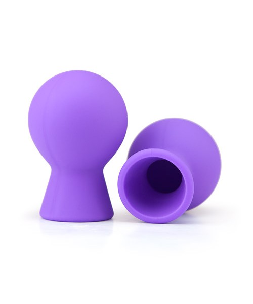 Large nipple suckers