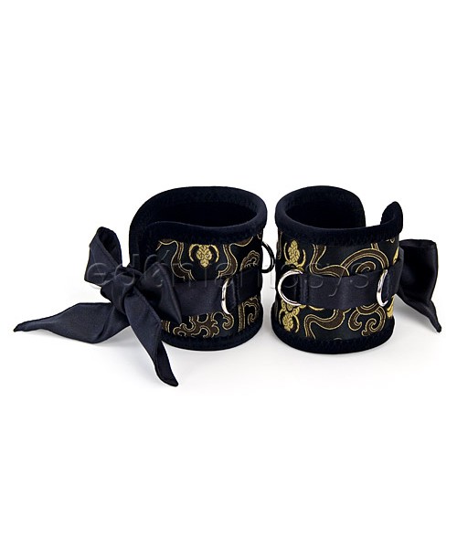 Zomi silk bondage set