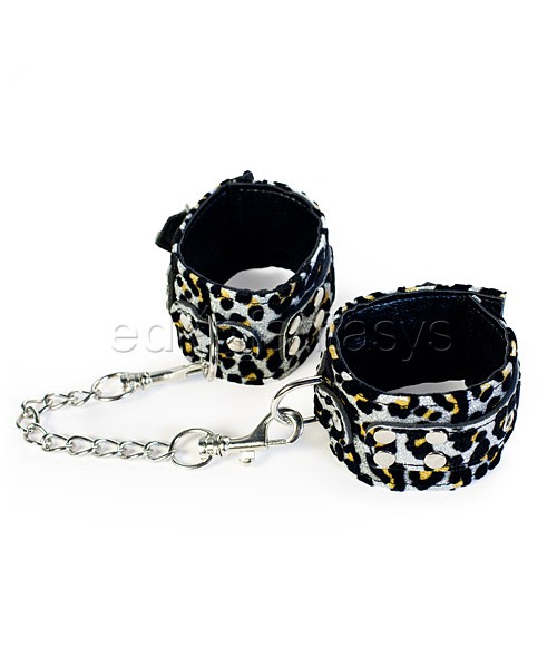 Extreme pure gold cuffs
