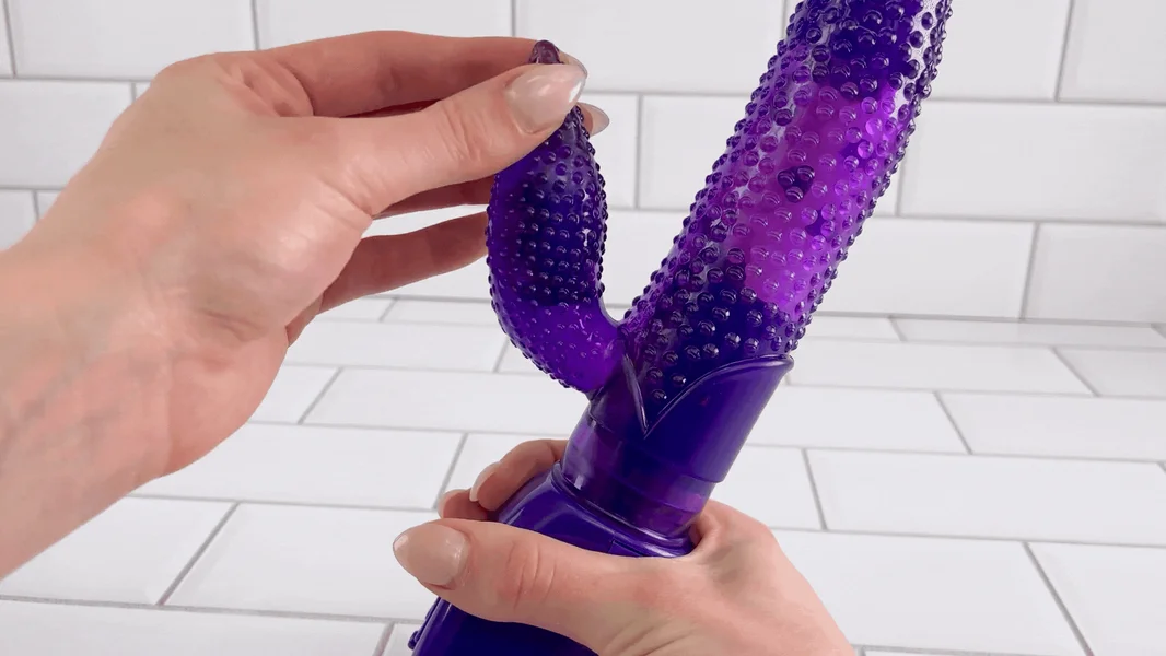 Dual-Action Rotating Tongue G-Spot Vibe — image 11 of 18