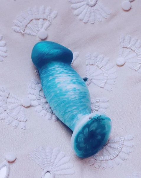 Uberrime Sensi Soft Silicone Vaginal Plug Dildo — image 18 of 25