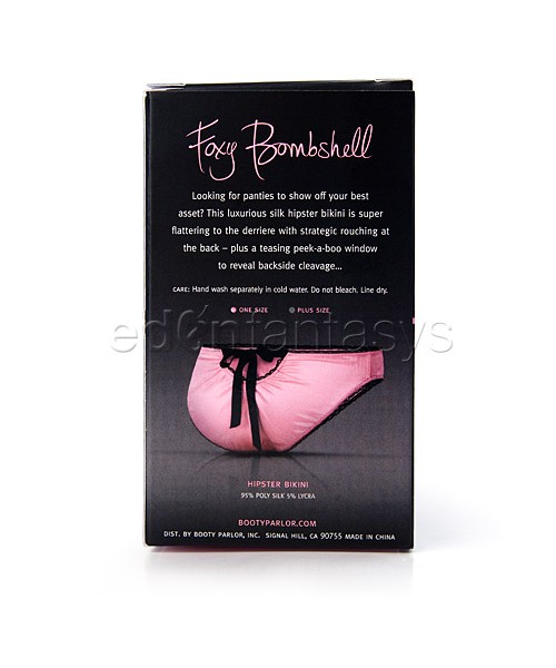 Foxy bombshell